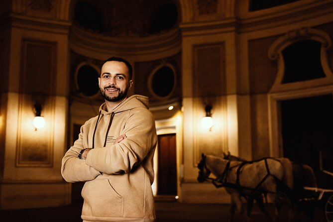 1.5 Hour Cinematic Style Portrait Photoshoot and Tour in Vienna - Albertina viewpoint: portraits with a city-square perspective