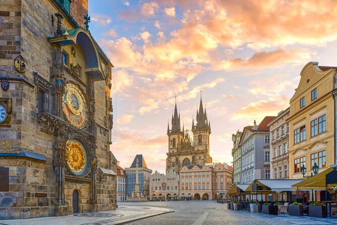 2-Day Prague Tour from Vienna with private Transfers and Lunches - Day 1 in Prague Castle: The Route That Gives You Context