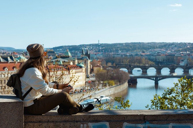 2-Day Prague Tour from Vienna with private Transfers and Lunches - Second Prague Old Town Lunch: A Different Restaurant, A Fresh Pace