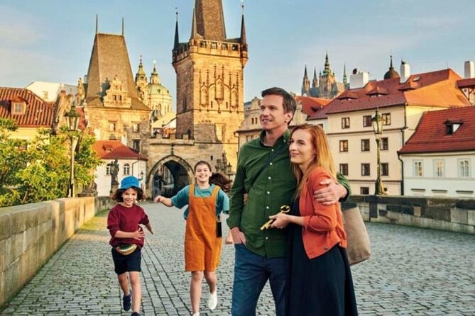 2-Day Prague Tour from Vienna with private Transfers and Lunches - Golden Lane and Old Town Lunch: Where the Tour Stops to Let You Breathe
