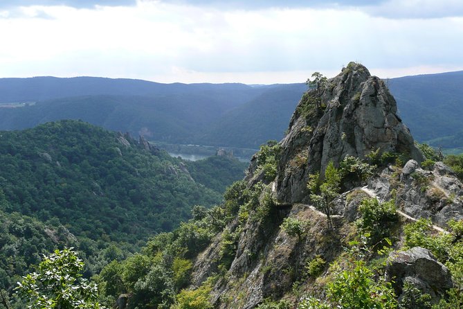 4-Hour Private Alpine Hiking Tour 'In the footsteps of king Lionheart' - Vienna pickup and the morning ride that sets you up