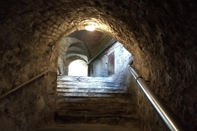 4-Hour Private Alpine Hiking Tour 'In the footsteps of king Lionheart' - Dürnstein: the charming payoff after the hike