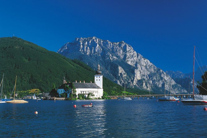Alpine Hallstatt Day Trip from Vienna incl. Admont Abbey Visit - Guides and audio: where small-group pacing turns into real value