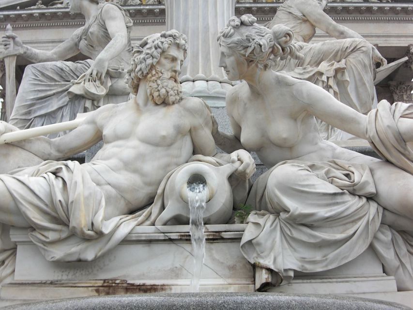An Introduction to Vienna Walking Tour - Hofburg power center: how one complex shaped centuries