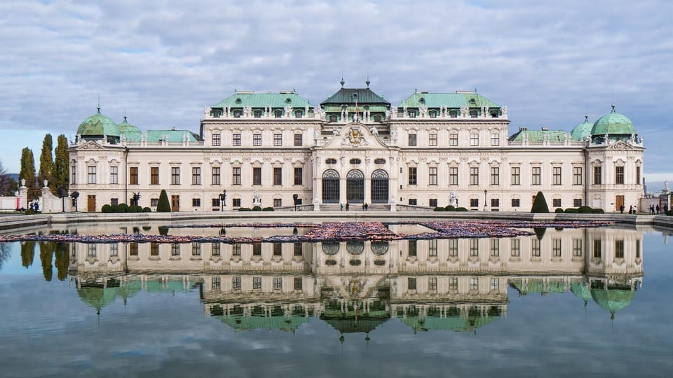 Best of Vienna: Private Walking Tour with a Local - Hofburg Palace area: how imperial space meets modern use