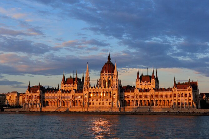 Budapest Small-Group Day Trip from Vienna with Local Guide - Danube River viewpoints and free time to shop or snack