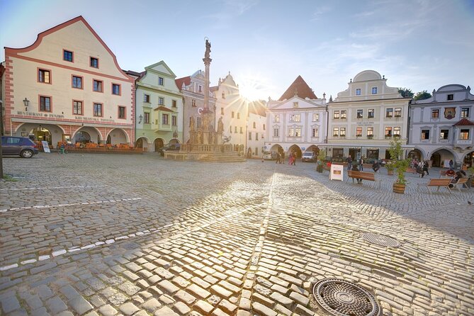 Cesky Krumlov Small-Group Day Trip from Vienna - Český Krumlov Walking Tour: Medieval Streets with a Local Guide