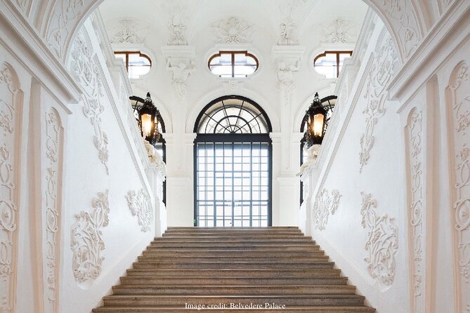 Christmas at Belvedere: 3hr Private Tour of Upper Palace & Market - What you’re really paying for: the value behind $250 per person