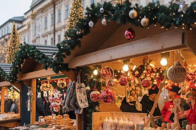 Christmas Markets & Shopping in Vienna - Neubaugasse: Finish in the Shopping Lane