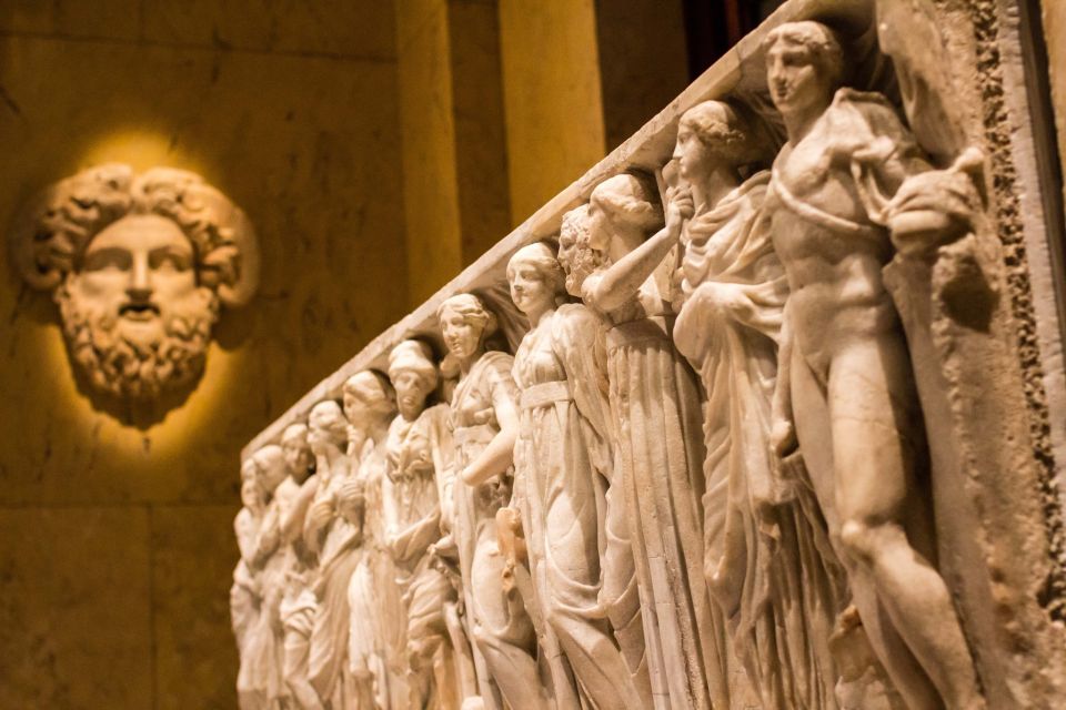 Combo Ticket: Kunsthistorisches Museum & Imperial Treasury - Kunstkammer Vienna: why the museum doesn’t just show art