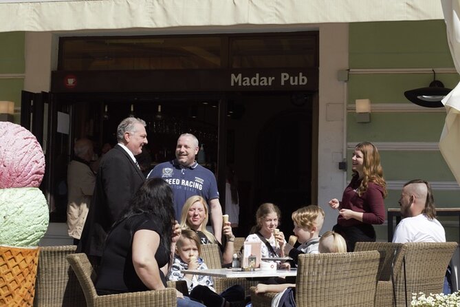 Culinary tour in Melk - Stop 1: Melker sausage and meat specialties in a family shop