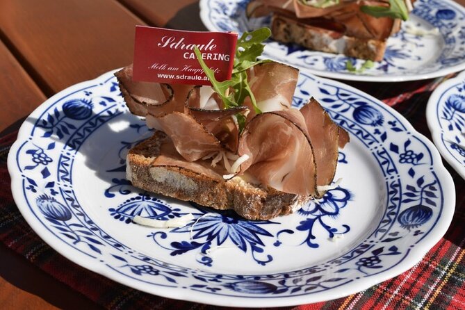 Culinary tour in Melk - Stop 3: A typical Austrian café and homemade ice cream