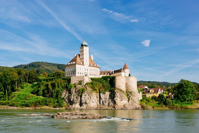 Danube Valley Day Trip from Vienna - Round-Trip Coach From Vienna: Efficient, Not Fancy