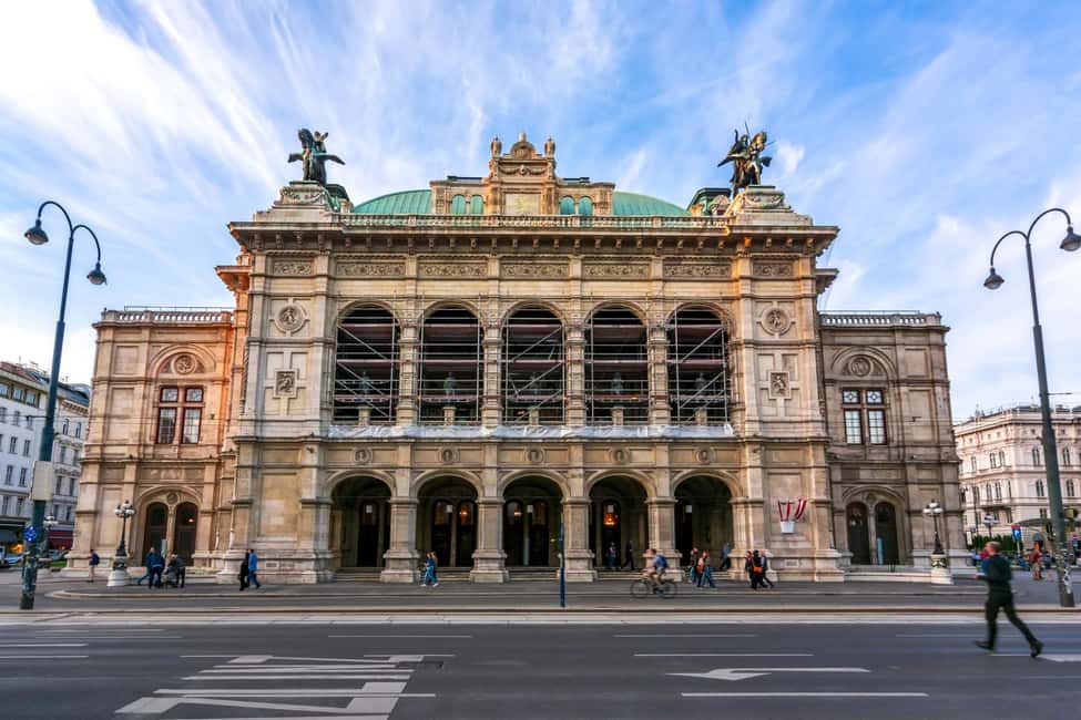 Discover 10 Things To Do in Vienna - Ultimate Walking Tour - St. Stephen’s Cathedral: what you get for free and how to enjoy it
