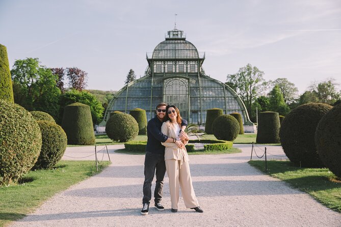 Experience Vienna with a local professional photographer - Stop 3: Gloriette Schloss terrace for the panoramic Vienna angle