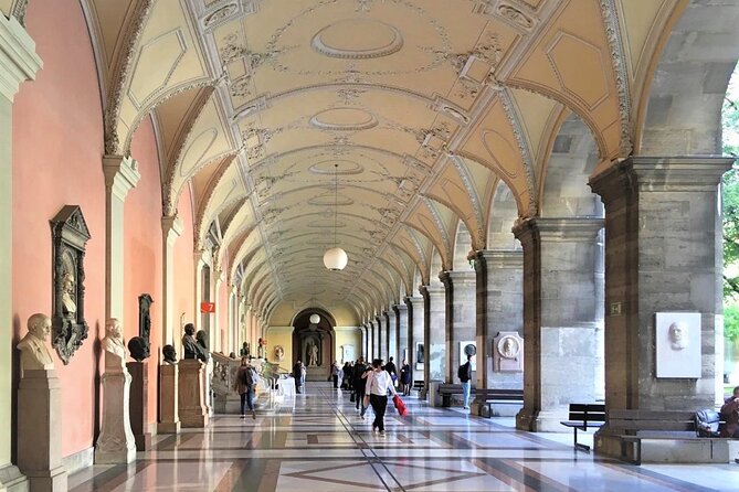 Freud - Inside the mind of a Genius - Votivkirche and the neighborhood of bright minds