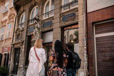 From Vienna: Bratislava City Tour with Food Options - Getting there on the bus: timing, seats, and the one tricky stop