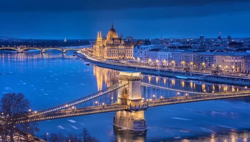 From Vienna: Budapest Group Day Trip - Váci Street free time: where the real Budapest happens