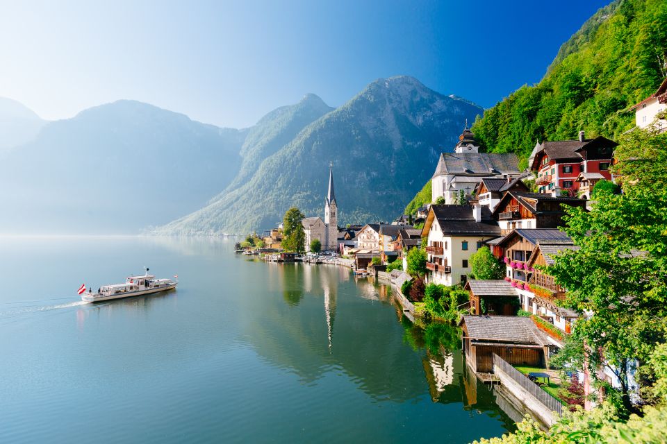 From Vienna: Full Day Trip to Hallstatt and Salzkammergut - Meeting at the Vienna State Opera and finding the group quickly