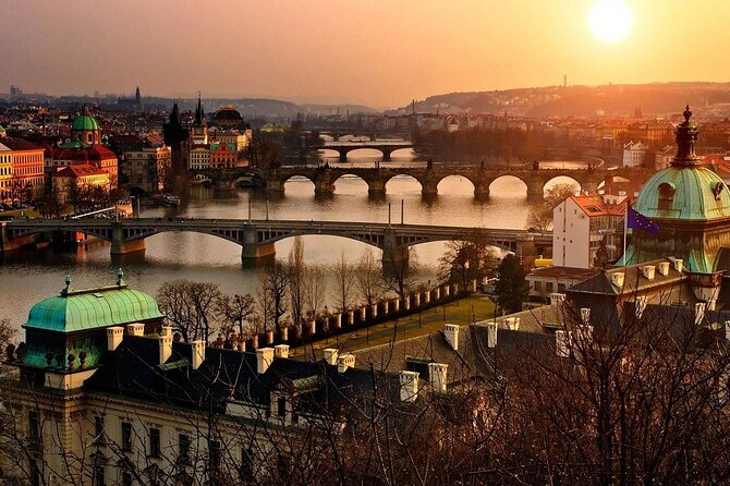 Full-Day Private Tour to Prague from Vienna - Prague Castle and St. Vitus Cathedral: the start that makes everything click