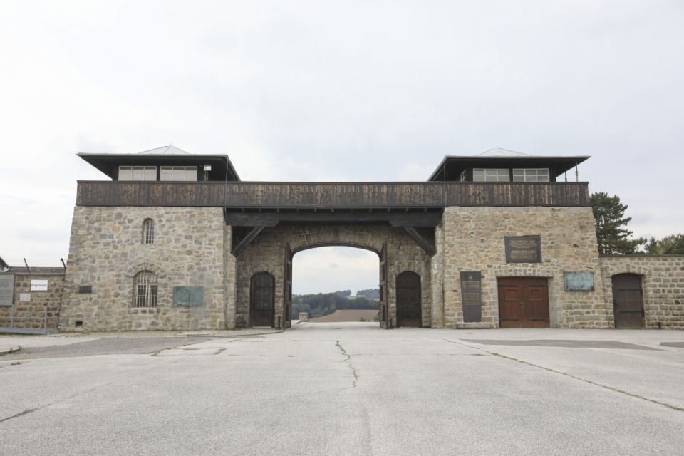 Full-Day Private Trip from Vienna to Mauthausen Memorial - Vienna to Mauthausen: the comfortable 7-hour rhythm
