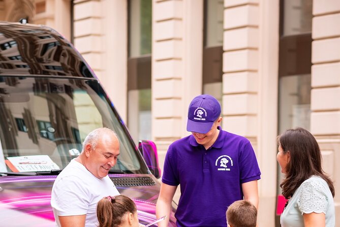 Future Bus Tours - Vienna's highlights bus tour with virtual reality - Audio languages: a great tool that needs a quick check