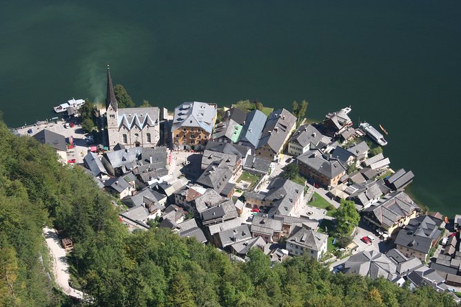 Hallstatt Guided Day Trip from Vienna With Boat Ride Option - Guide style: history, humor, and keeping everyone on schedule
