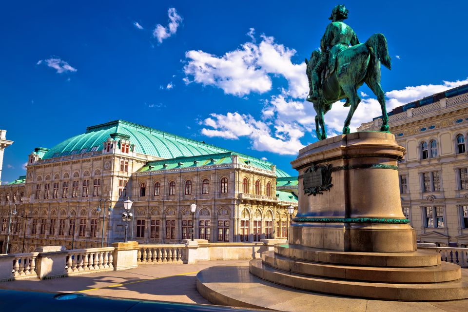 Highlights of Vienna: Private Bike Tour with Licensed Guide - Why this Vienna bike tour works so well