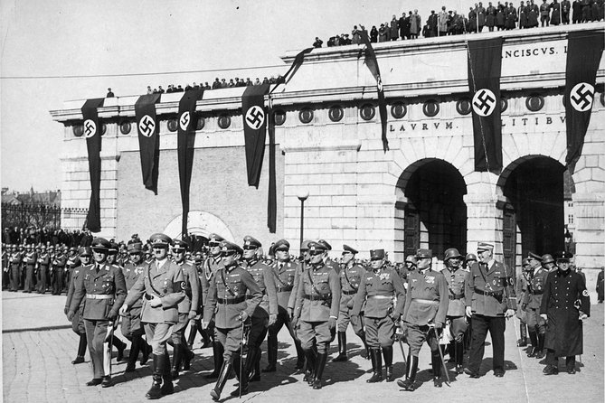 Historical Hitler Walking Tour of Vienna - Starting at Albertinaplatz: Where Vienna’s Famous Arts Scene Meets Its Dark Pivot