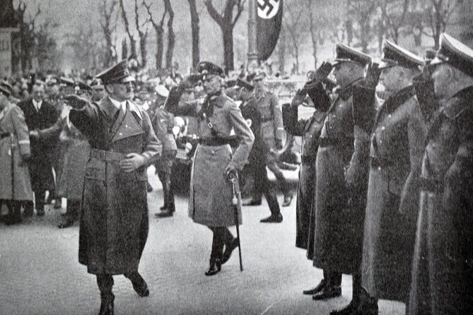 Historical Hitler Walking Tour of Vienna - Akademie der bildenden Kunste: The Art School That Rejected Hitler