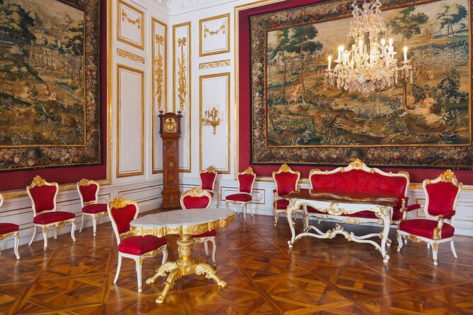Hofburg Palace, Sisi Museum Vienna Skip-the-Line Guided Tour - Imperial Treasury (Kaiserliche Schatzkammer Wien): crowns, relics, and symbolism