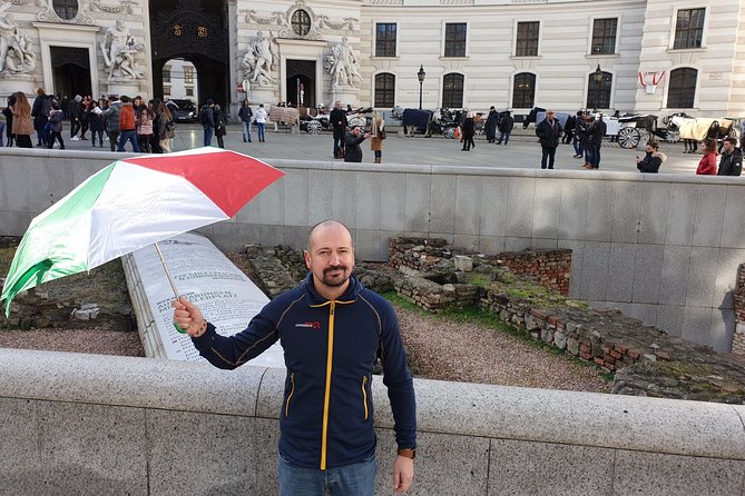 Italian VIENNA - Mario Casalone’s Guide Style: Friendly, Patient, and Full of Italian Links