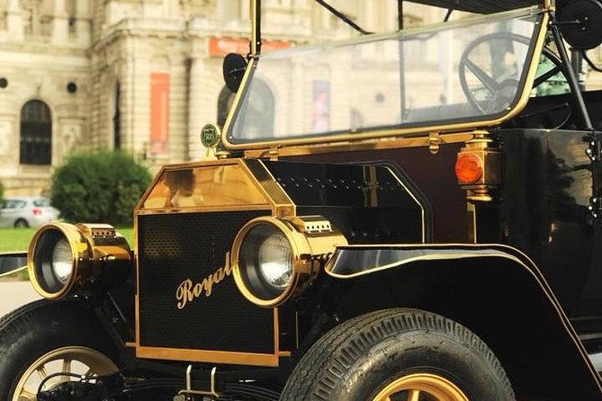 ( Night Tour ) With Private Guide + wine or prosecco - Why this Vienna night ride is a smart idea