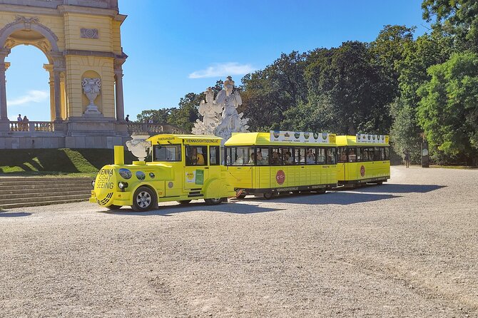 Panoramabahn Schoenbrunn - Your stop-by-stop route: the Schönbrunn grounds at a comfortable pace