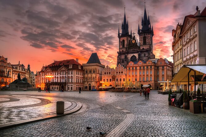 Prague Full-Day Guided Tour From Vienna - Stop 1: Charles Bridge in the First 30 Minutes