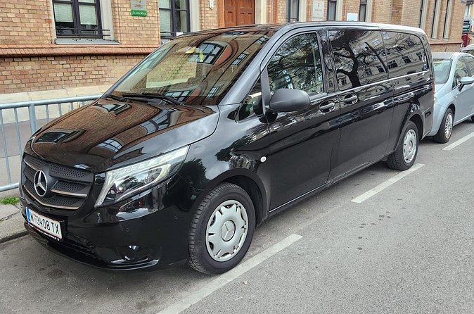 Private airport transfer in Vienna for up to 8 people in minibus - The 30-Minute Ride: What You’ll Notice On the Way Into Vienna