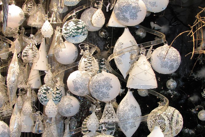 Private Christmas Markets Walking Tour Vienna - Rathausplatz Finale and City Hall Lights: Ending Where Vienna Shows Off