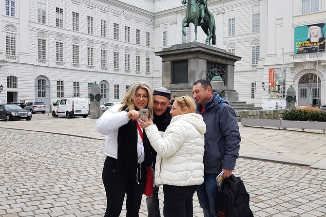 Private City Discovery walk - Historical Treasure hunt - The Vienna Treasure Hunt Style: Learn While You Solve