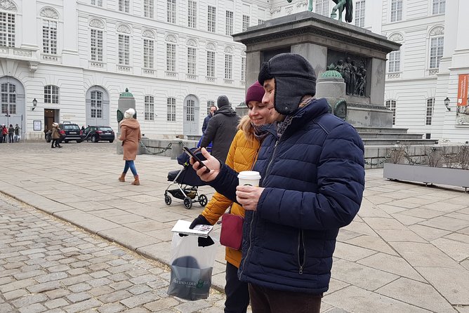 Private City Discovery walk - Historical Treasure hunt - How the Game Works: Riddles, Tasks, and a Smartphone “Character”