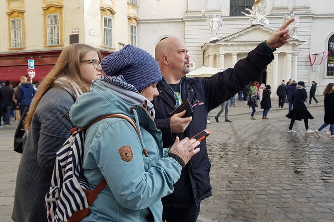 Private City Discovery walk - Historical Treasure hunt - Where the Hunt Starts: Das Michaeler Bierhaus and Michaelerplatz