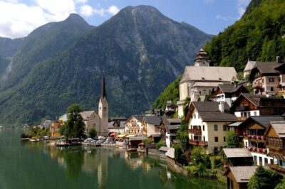 Private Day Trip Hallstatt, Admont Abbey, Ort Castle from Vienna - Vienna pickup and the scenic run into Salzkammergut