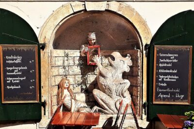 Private Hidden Vienna Walk — Stories Behind Quiet Corners - Price and value: why $344.80 per group can work well