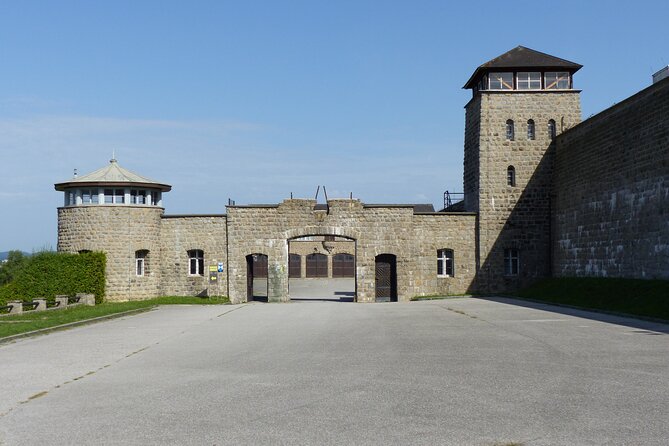 Private Memorial Tour from Vienna to Mauthausen & Eagle's Nest - Getting context on the road: Vienna before Mauthausen