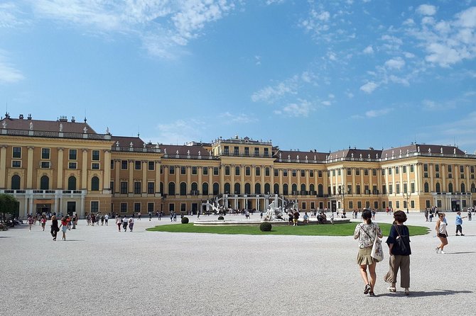 Private Schönbrunn Palace and Gardens Tour - Hall of Ceremonies and Dining Room: where power played out in public