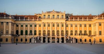 Private Schönbrunn Palace Tour: Entrance included - Meeting at Group Center Schönbrunn and the reserved-time flow