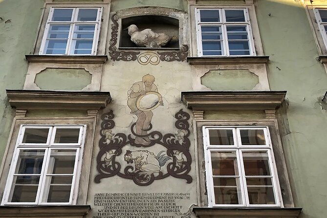 Private Spooky Vienna Ghost Tour - Habsburg burial rituals: creepy power in the middle of Vienna