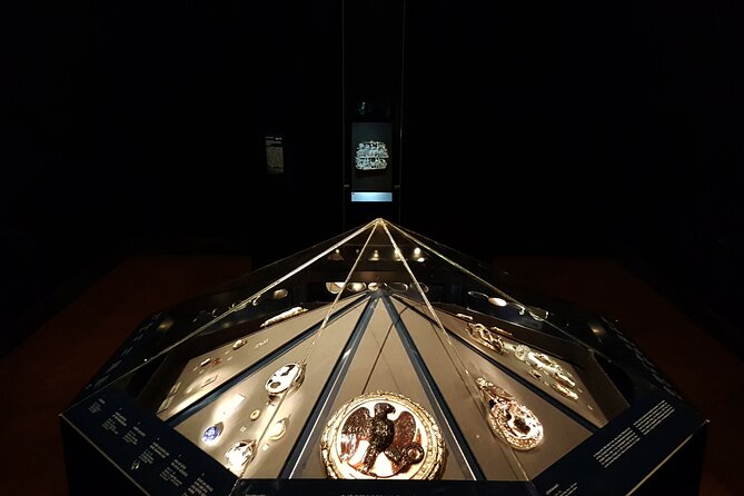 Private Tour of the Kunsthistorisches Museum: Secrets of Masterpieces | Tickets included - Western painting highlights: the art Olympus in one route