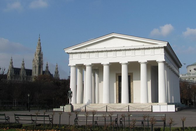 Private Vienna Evening Walk — Orientation for Your First Night - Why an Evening Orientation Walk Works So Well in Vienna
