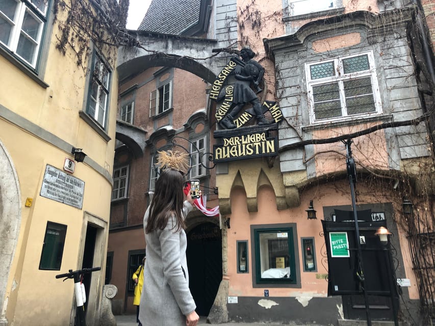 Riddle Tour: Explore the Hidden Gems of Vienna - Freemasons headquarters: a mysterious stop that reframes the city