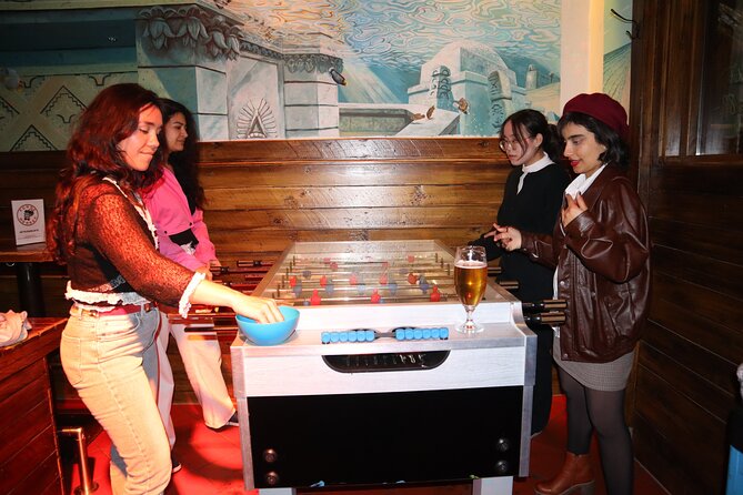 Saturday Night Pub Crawl for Professionals in Vienna, Austria - Stop 3: Funky Monkey Bar for DJ Nights and Tiki Drinks